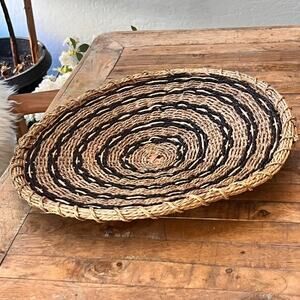 Hand-Woven Round Decorative Tray 19" Seagrass Natural Black Fiber